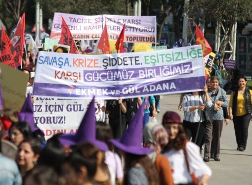 “Dema ku ji bo dayîna teqsîdên dersan dixebitim ji dersên xwe dimînim”